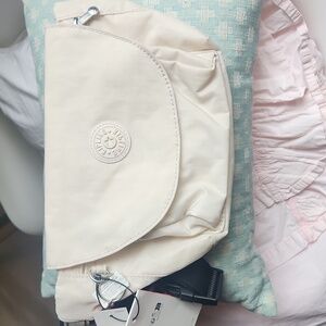 NWT Kipling Arvin Black Crossbody Bag with Monkey Keychain in Light Sand